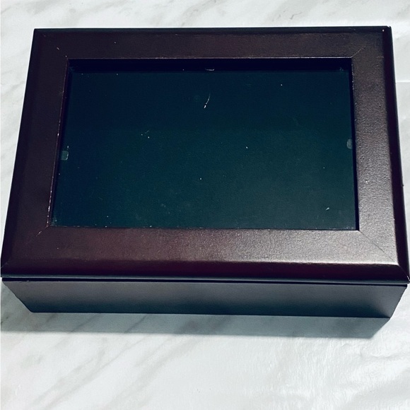 Wooden Display Box  Mahogany Photo Box with Glass Window Jewelry Photos Watches - Picture 1 of 3